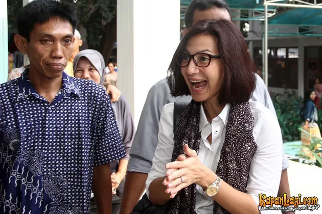 SUASANA SYUKURAN KEBEBASAN WANDA HAMIDAH - KapanLagi.com