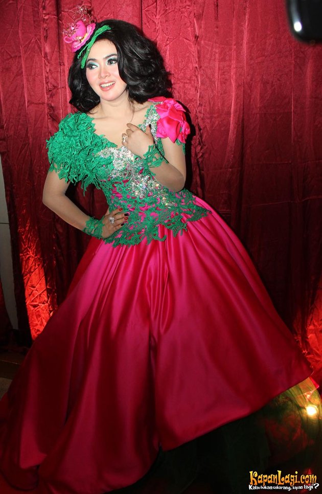 SYAHRINI DI GRAND FINAL MISS CELEBRITY 2012 KapanLagi com