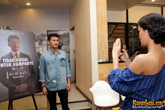 Film BULAN DI ATAS KUBURAN