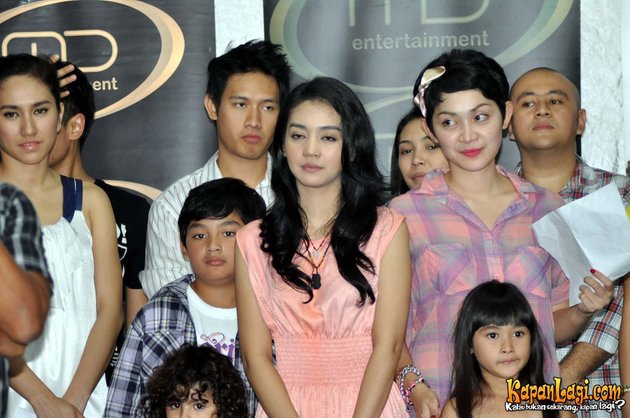 SYUKURAN SYUTING TERAKHIR SINETRON CINTA FITRI - KapanLagi.com