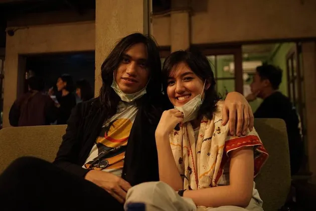 TAHUN PENUH CINTA, SEDERET ARTIS TANAH AIR INI JADIAN DI 