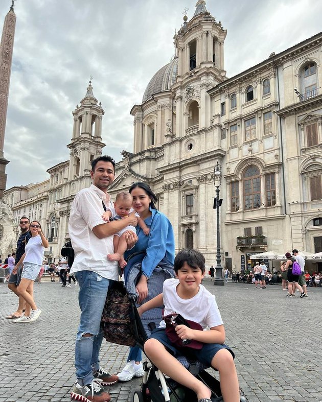 Super Rich, Check Out 8 Pictures of Raffi Ahmad and Nagita Slavina Celebrating 6 Months of Rayyanza's Trip Around Europe