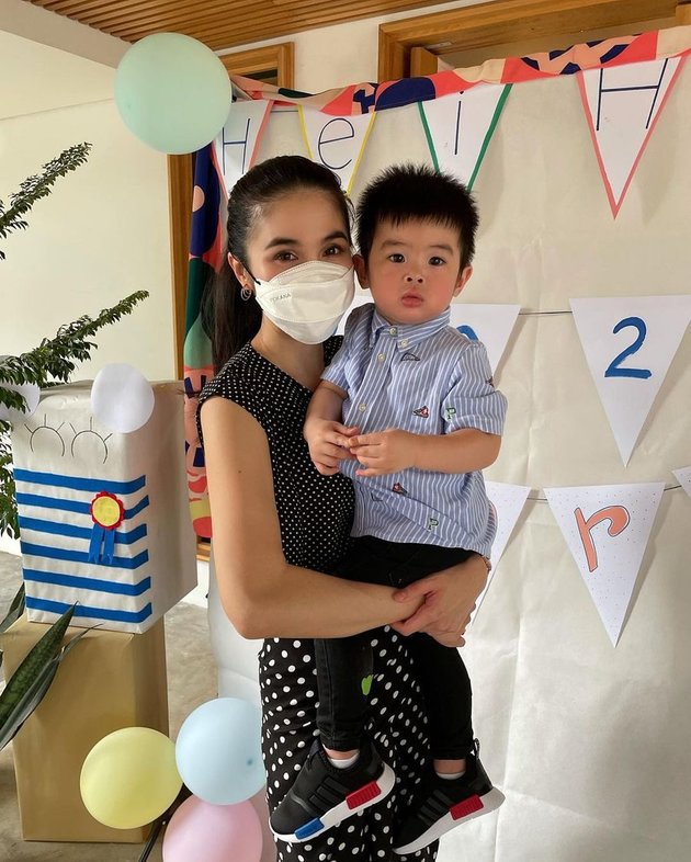Rich Since Birth, 8 Photos of Mikhael Moeis, Sandra Dewi's Youngest Son, Who is Getting Cuter