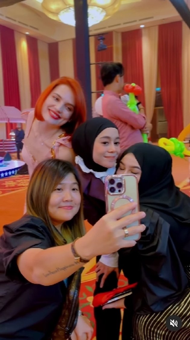 Didn't Invite Rizky Billar, Here are 10 Photos of Lesti Kejora Attending Ameena's Circus-Themed Birthday Party - Looking Beautiful with Baby El and Singing 'Kopi Dangdut'