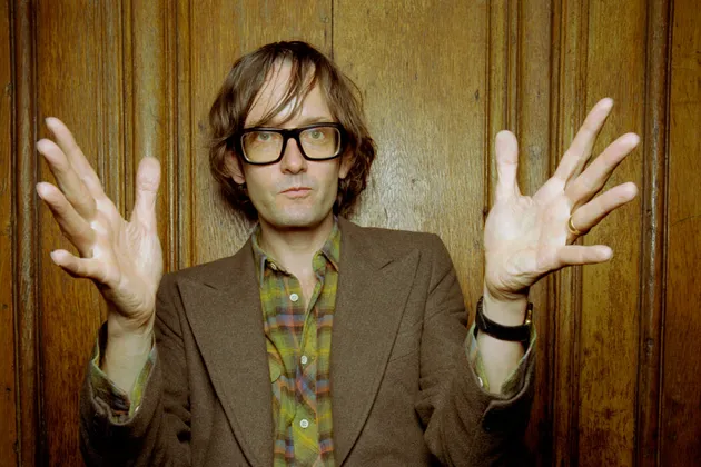 musisi jadi penyiar radio