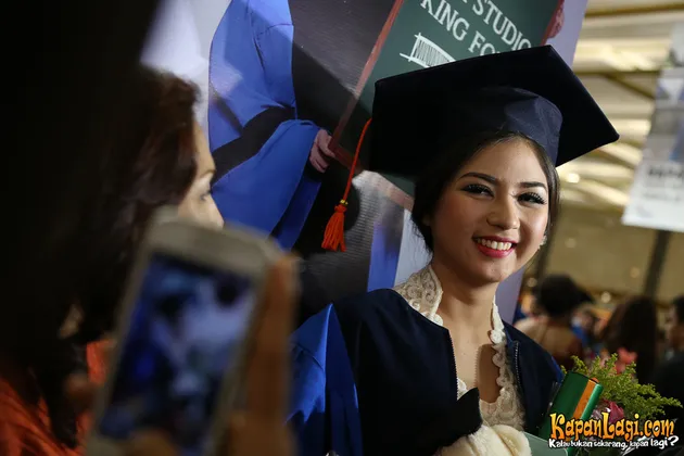 TAK HANYA KAESANG, JESSICA MILA JUGA WISUDA! CANTIKNYA 