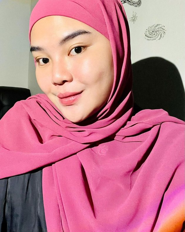 No Longer Hated, Peek at 9 Newest Photos of Rosa Meldianti who Looks Calmer After Wearing Hijab - Soothing Heart