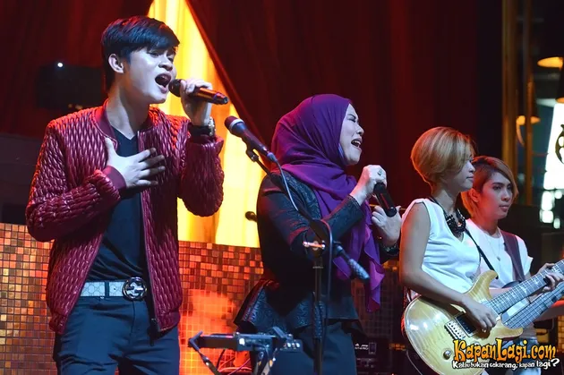esal revano, dewi yull