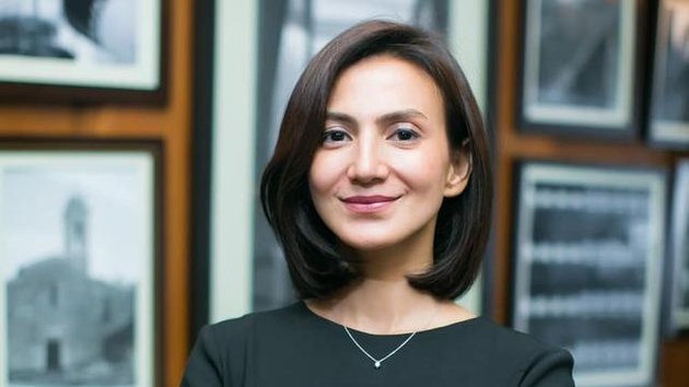 Wanda Hamidah menikah dengan Cyril Raoul Hakim pada tahun 2001. Sayangnya pernikahan mereka harus berakhir pada 2012 lalu dan baru sampai ke telinga publik setahun kemudian. Perceraian diam-diam itu sempat ramai menjadi sorotan.