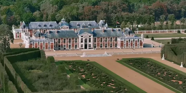 Chateau Du Champs De Bataille