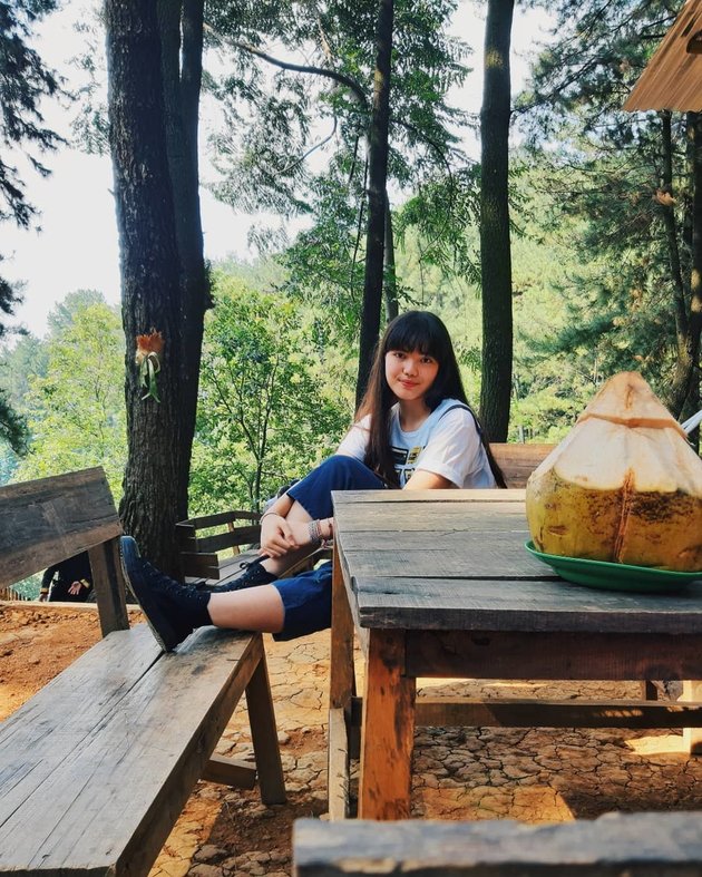 Unseen, Peek at 9 Photos of Karnisya, Teddy Syach and Rina Gunawan's Grown-Up Child - Even More Beautiful and Charming