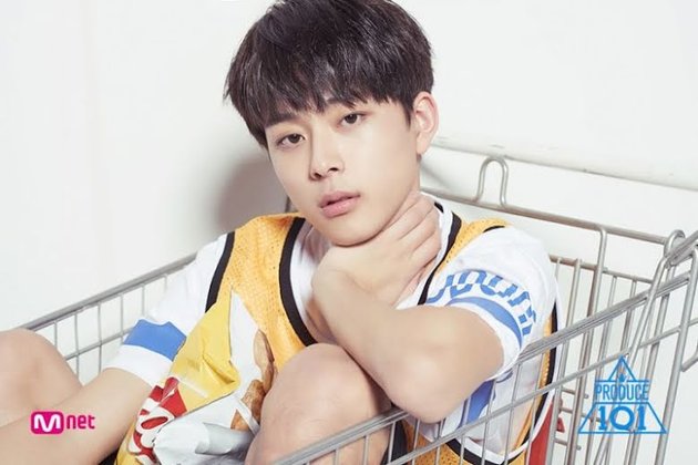 Appearing Different, Here are Portraits of Yoo Seonho that Exude a Hot Aura as a Model for DAZED Korea Magazine