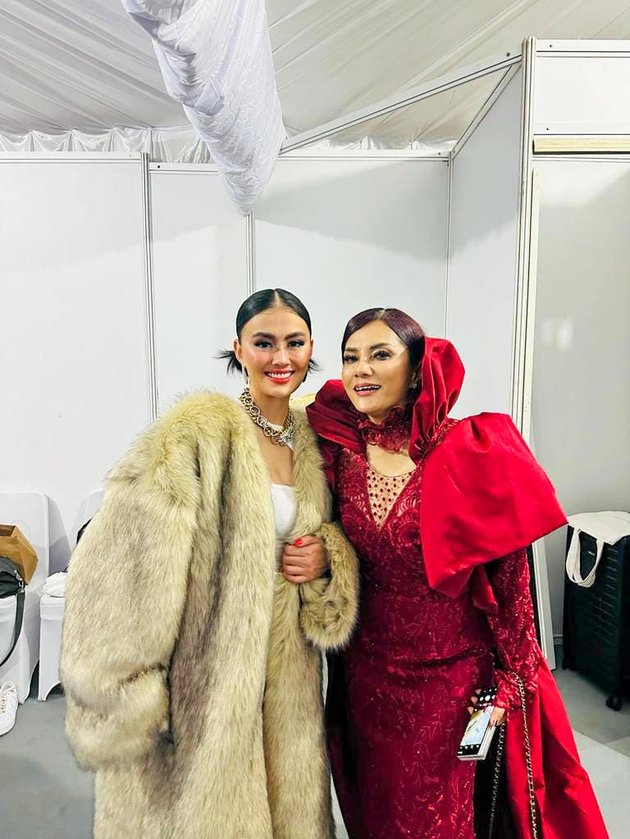 Looking Glamorous with Paris Designer Outfits at the 29th Anniversary Celebration of Indosiar, Singer Neta Gabrynev Apparently a Big Fan of Agnez Mo