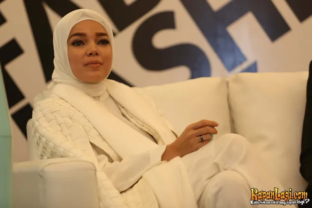 Dewi Sandra