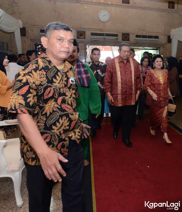 Khitanan anak Eko Patrio