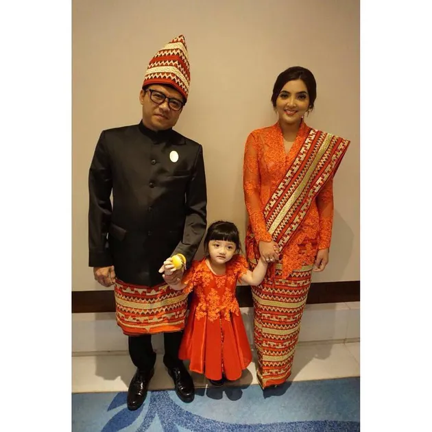 pernikahan ray zulham dan milka