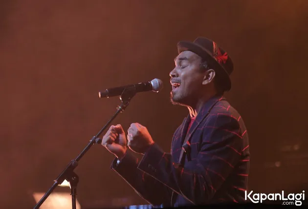 Tentu saja tak sekedar berduka, ia juga memberikan 100 juta dari konsernya untuk Sulawesi Tengah. KLovers juga bisa turut berdonasi bersama KapanLagi dengan mengunjungi link ini.