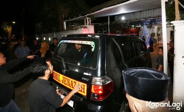 Puput Novel meninggal dunia