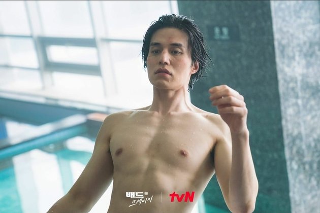 Premiere Episode Aired, tvN Shares Behind The Scene Photos for 'BAD AND CRAZY' Drama!