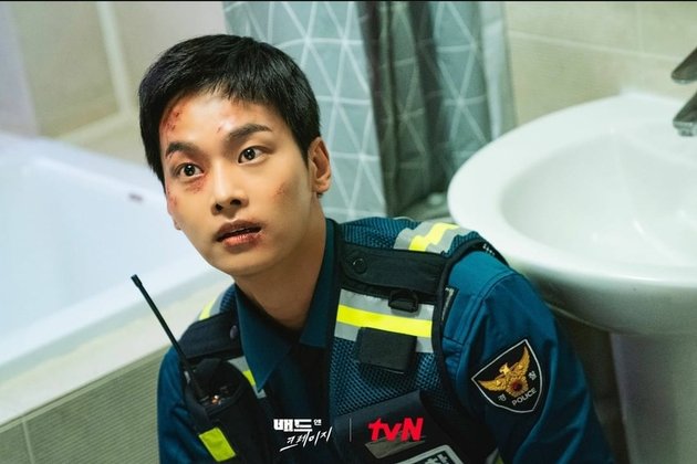 Premiere Episode Aired, tvN Shares Behind The Scene Photos for 'BAD AND CRAZY' Drama!