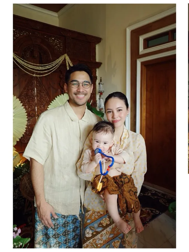 Anggika anak tedhak siten