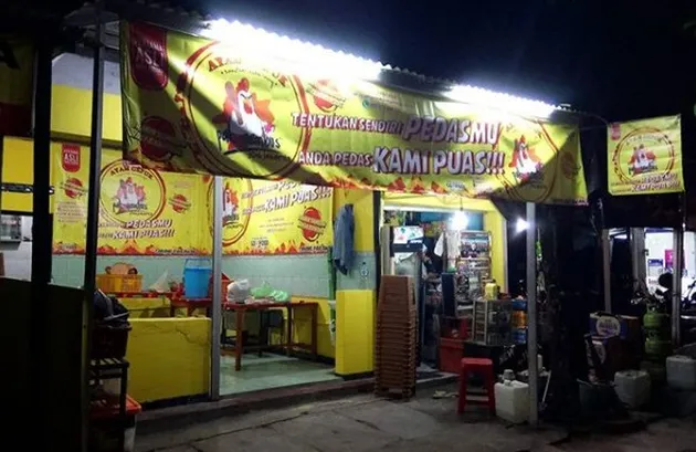 ayam gepuk, ayam gepuk pak gembus, foto unik, foto aneh