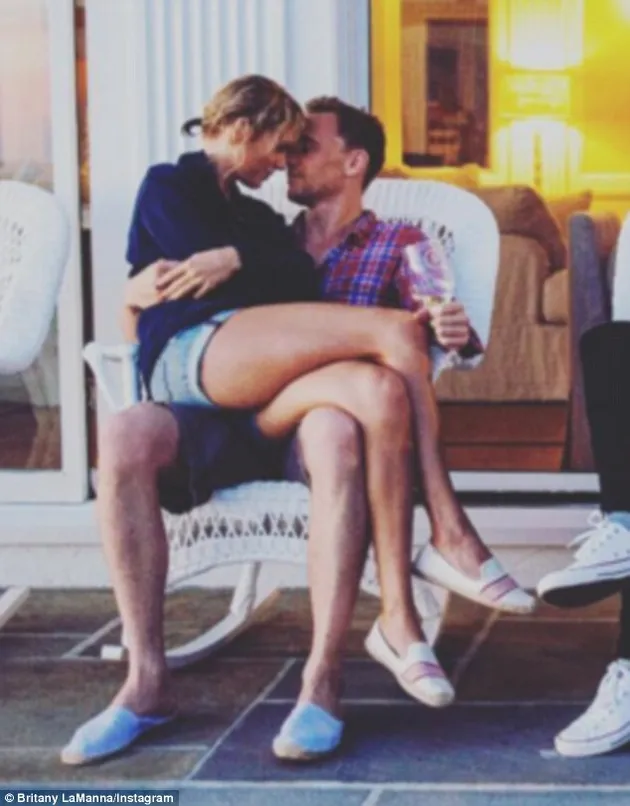 Taylor Swift - Tom Hiddleston