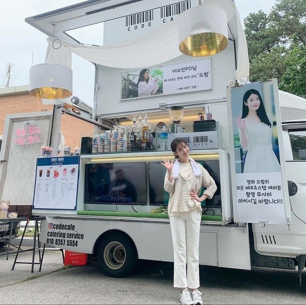 Famous Generous and Friendly with Fellow Korean Celebrities, Let's Take a Look at Lee Joon Gi's Food Truck Gift to His Friends!