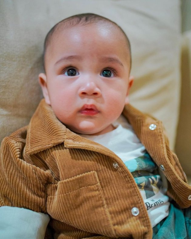 Born Handsome, Peek at 8 Pictures of Rayyanza who is Now Called Cipung - So Adorably Dumbfounded Expression