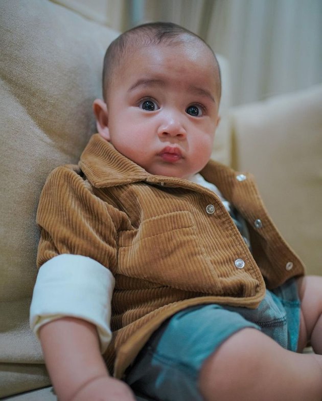 Born Handsome, Peek at 8 Pictures of Rayyanza who is Now Called Cipung - So Adorably Dumbfounded Expression