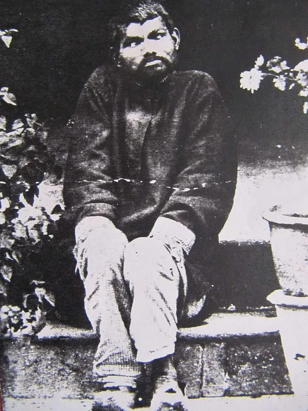 Manusia Dibesarkan Hewan
