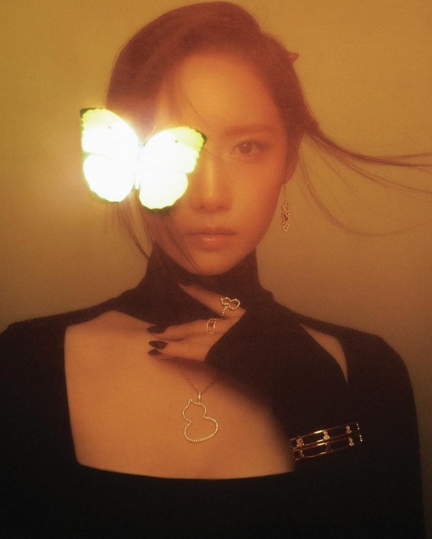 Looks Elegant and Ageless! 10 Stunning Photos of Yoona SNSD in a Photoshoot with Dazed Korea