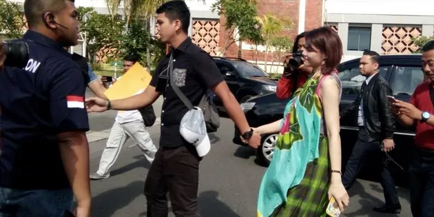 dj butterfly, foto dj butterfly, kasus dj butterfly, penipuan dj butterfly, dj butterfly terseret pe