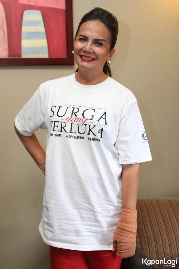 Film Surga Yang Terluka