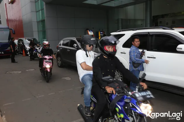 Raffi Ahmad - Julia Perez