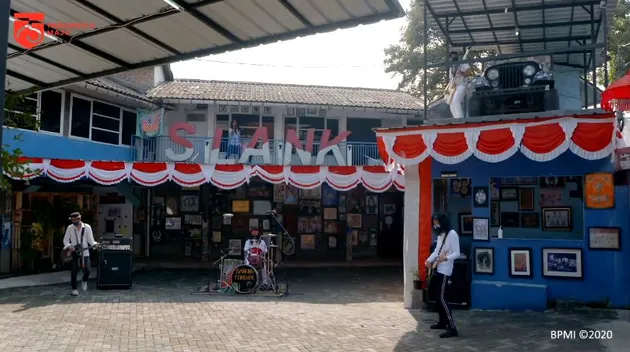 Upacara Penurunan Bendera