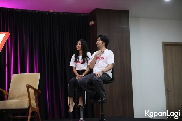 Shenina Cinnamon &amp; Angga Yunanda bertemu fans