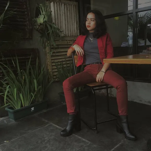 Wanita yang dicium Iqbaal Ramadhan di WTF 2018