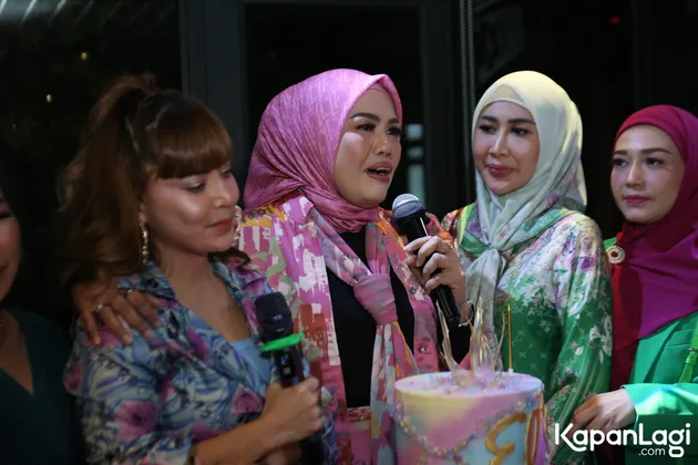 Pesta Ulang Tahun ke-52 Elly Sugigi