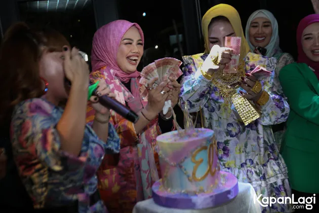 Pesta Ulang Tahun ke-52 Elly Sugigi