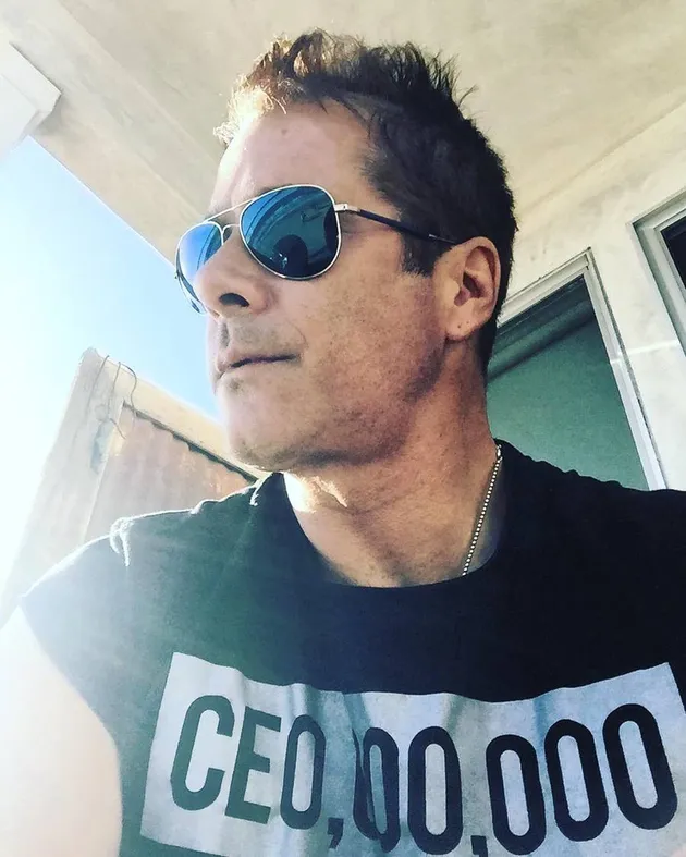 Inilah dia Fernando Carrillo, aktor tampan asal Venezuela yang memerankan karakter Fernando Jose di telenovela ROSALINDA.