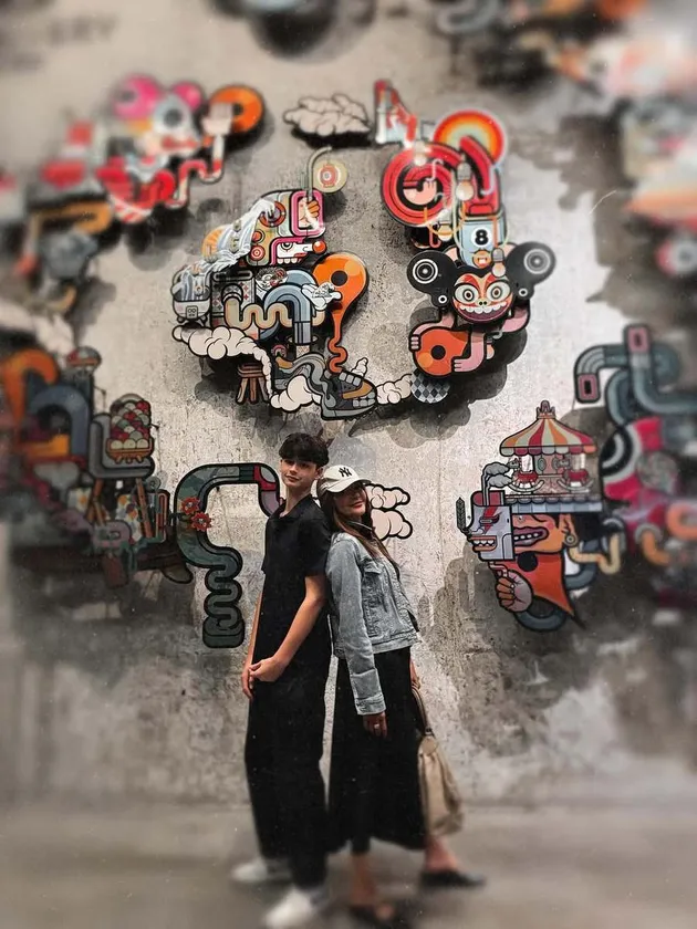 Tamara Bleszynski bareng anak bungsunya