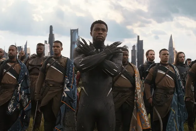 Sekali lagi, suku dari M'baku akan bersatu lagi dengan T'Challa untuk melawan bahaya yang mengancam Wakanda. T'Challa dengan wajah gentar dan tanpa rasa takut memimpin pasukannya di depan.