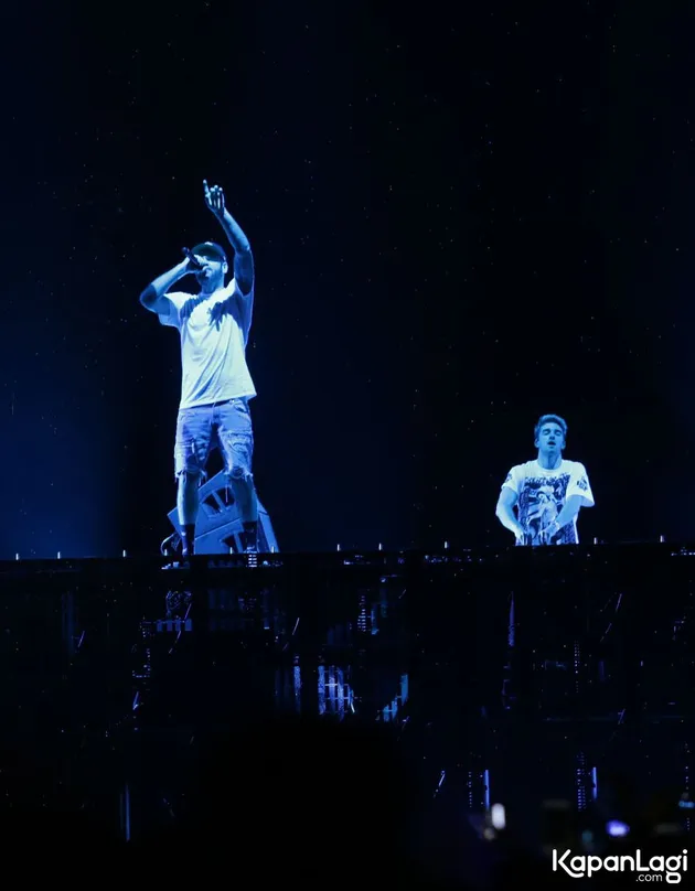 The Chainsmokers