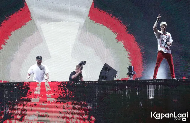 The Chainsmokers