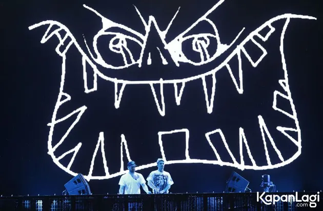 The Chainsmokers