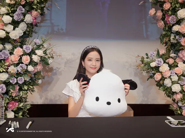 JISOO BLACKPINK