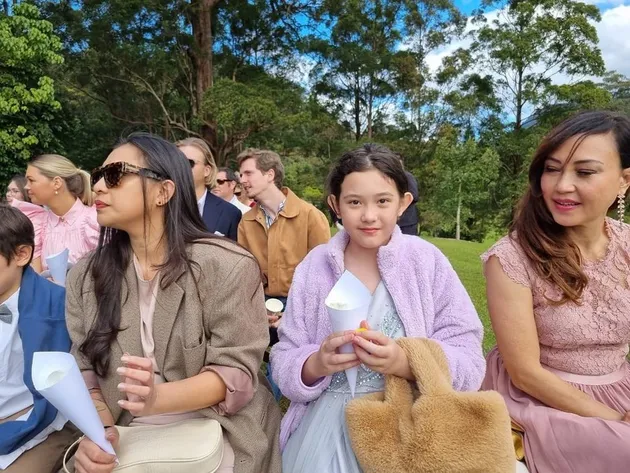 Potret Cantik Mikha 