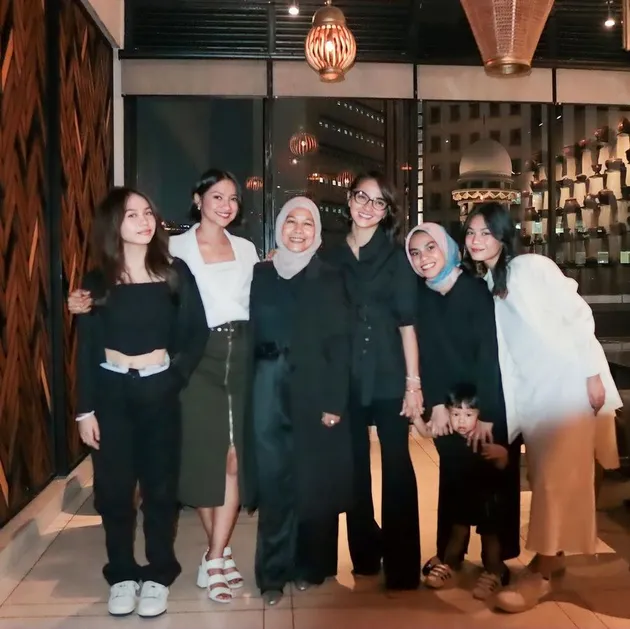Ririn Ekawati Rini Yulianti Elita Yulianti
