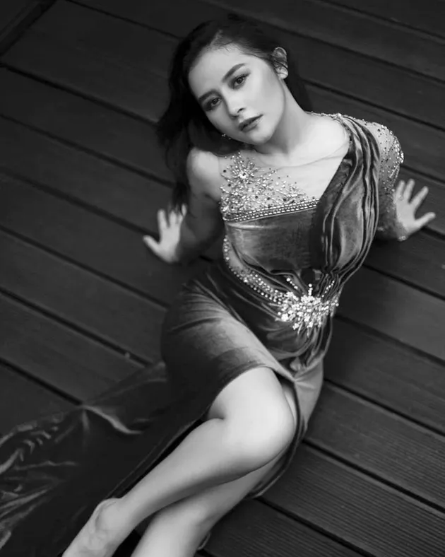Prilly Latuconsina